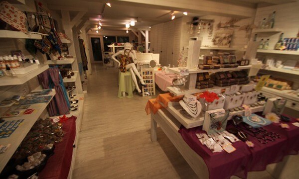 パラオのショッピング-アリーギフトショップ